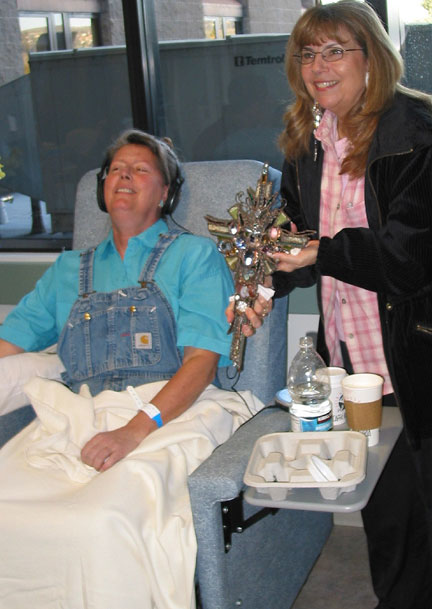 Charlotte and Donna Hodge during one of her Avastin treatments